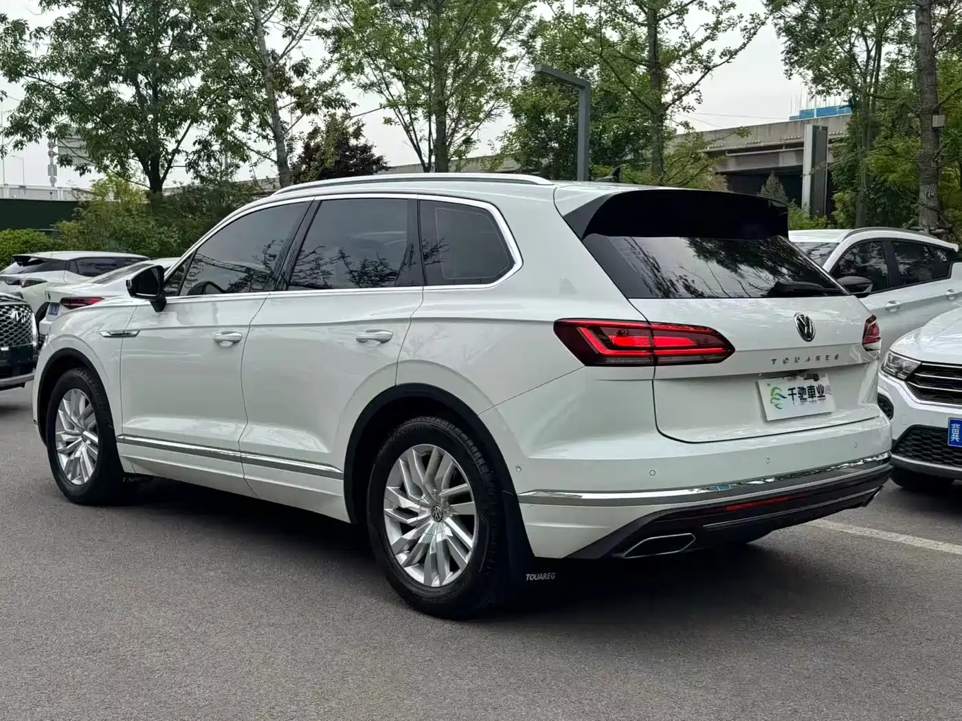 Volkswagen Touareg 2019 2.0TSI Sharp Wing Edition China VI фото 16
