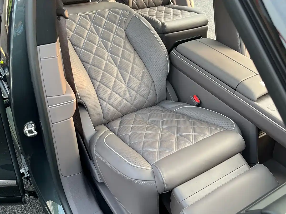 NIO ES8 2025 2025 Base Model
