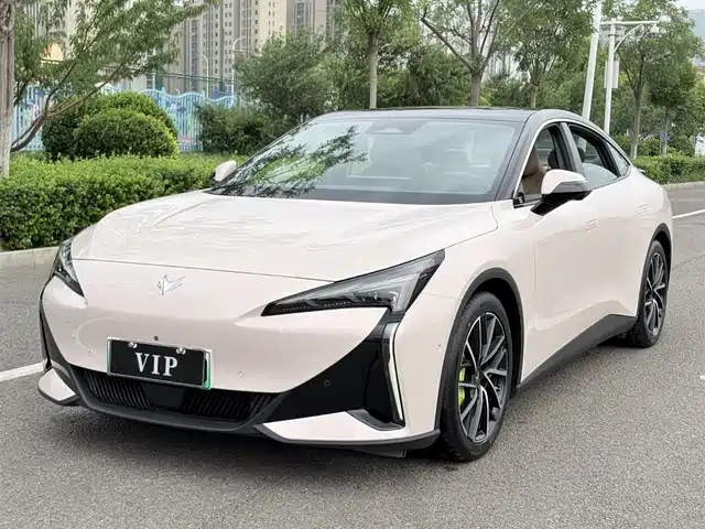 ARCFOX Alpha S5 2025 Facelift 668MAX Divine Edition 200kW