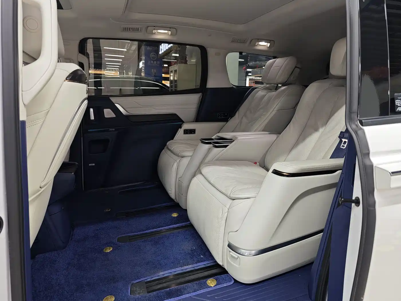 Buick Century 2025 2.0T 6-Seater World Edition фото 6