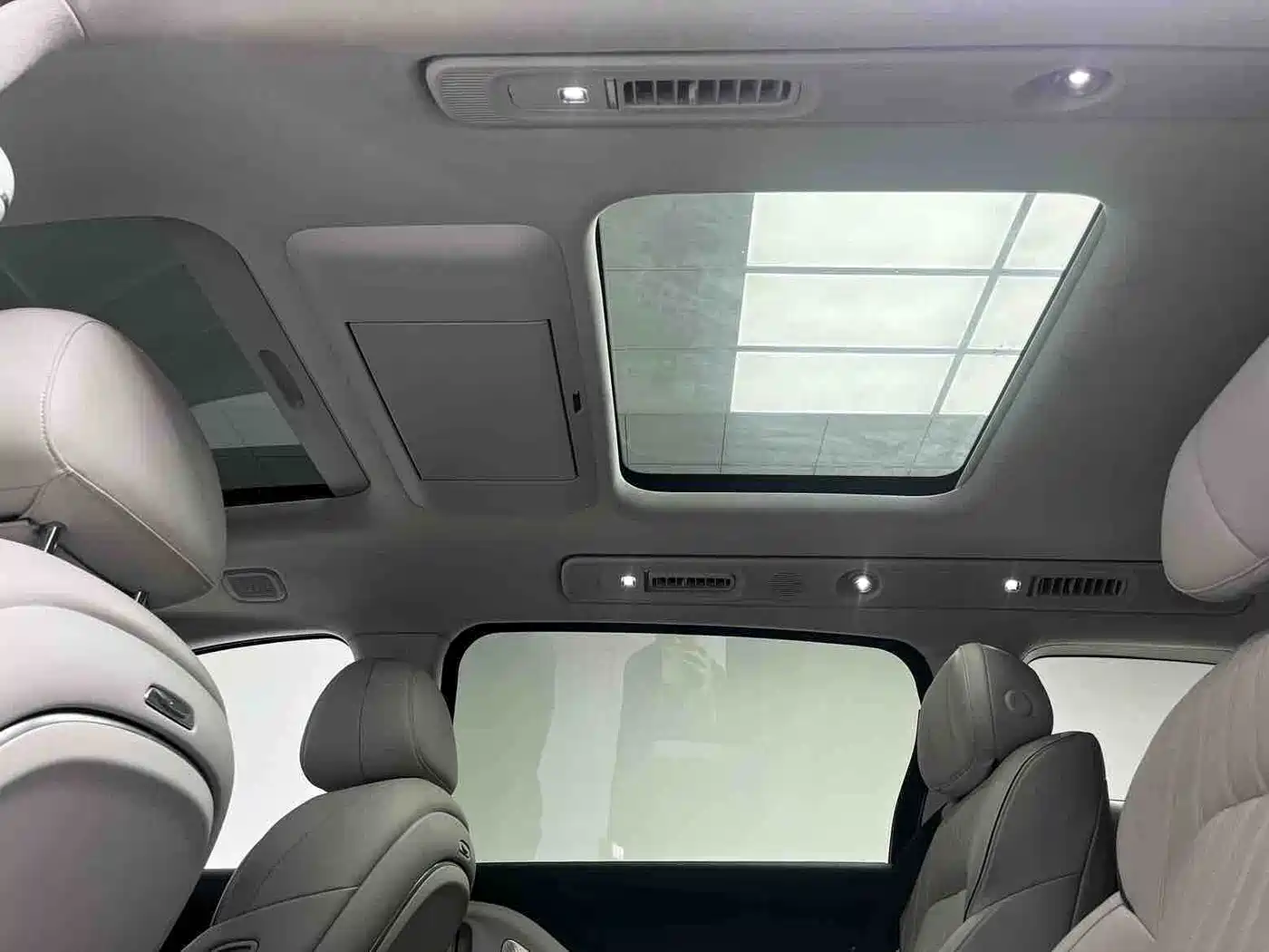 Voyah Auto Voyah Dreamer 2025 PHEV AWD Flagship Kunpeng Edition фото 14