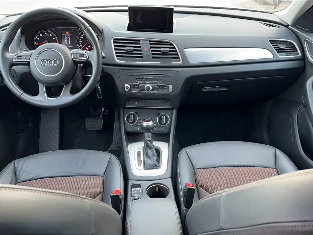 Audi Q3 2018 30th Anniversary Edition 30 TFSI Fashion фото 10