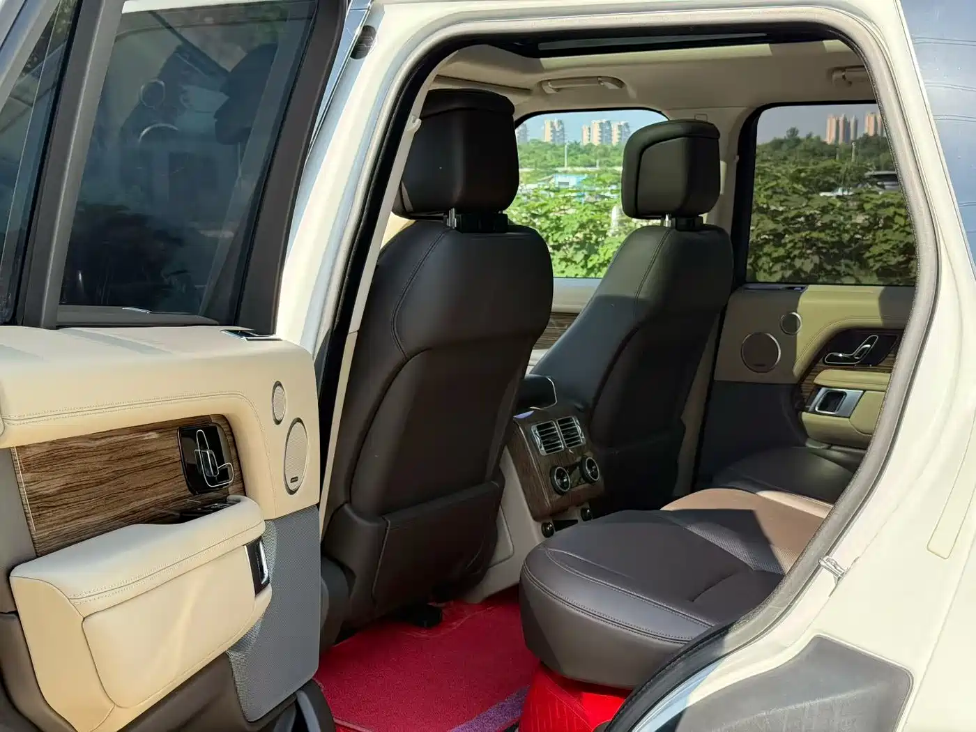 Land Rover Range Rover 2019 3.0 SCV6 Heritage Edition фото 4