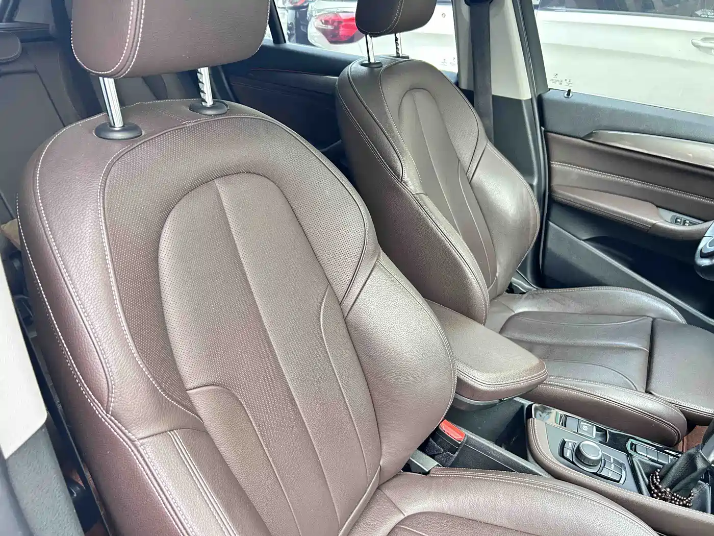 BMW X1 2019 sDrive18Li Premium Model фото 17