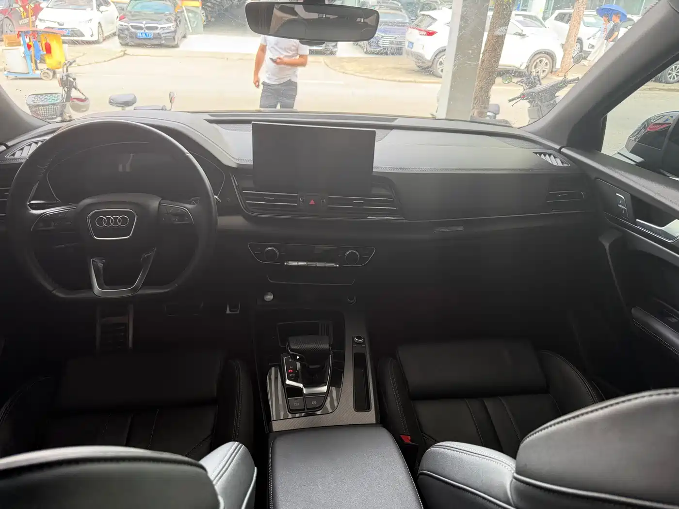 Audi Q5L 2024 Model 40 TFSI Luxury Dynamic фото 11