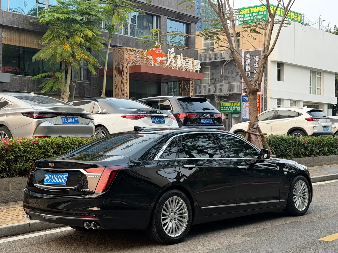 CADILLAC CT6