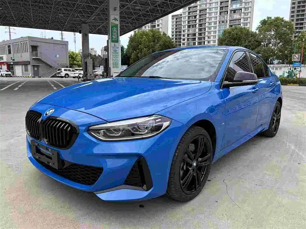 BMW 1 Series 2022 125i M Sport Shadow Edition фото 3