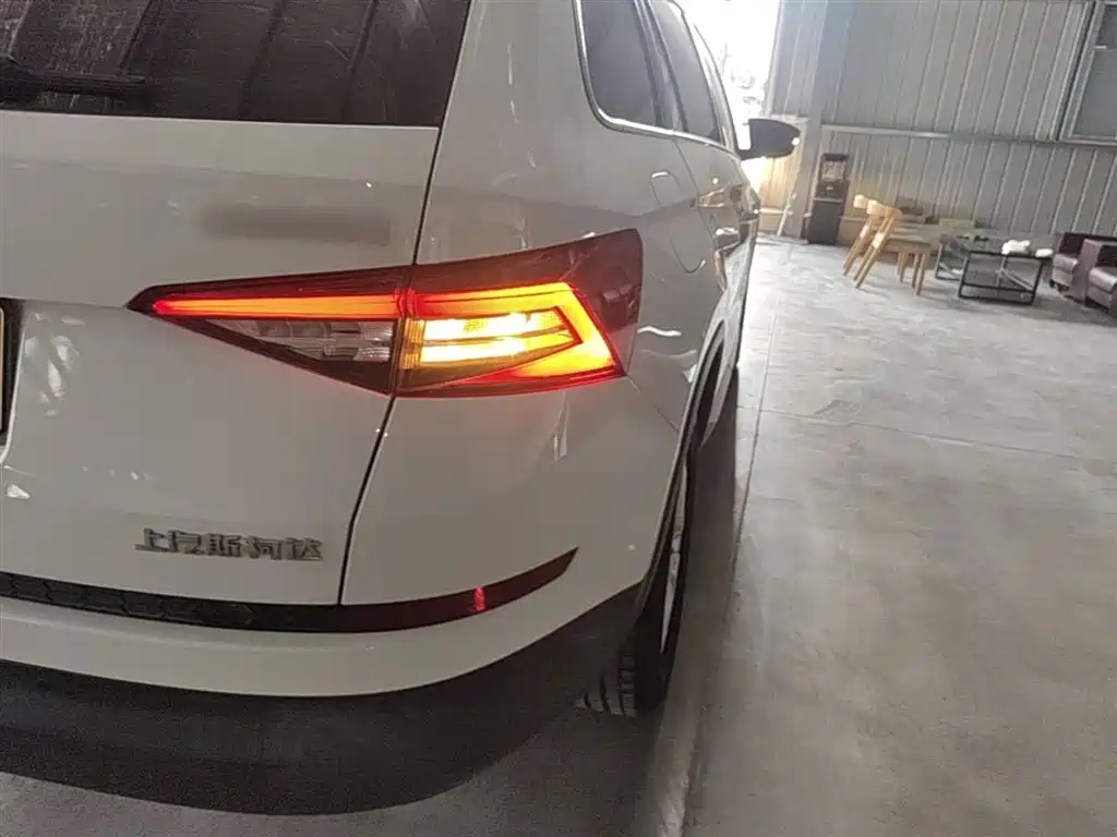 Škoda Kodiaq 2017 TSI330 5-seater 2WD Standard Edition фото 8