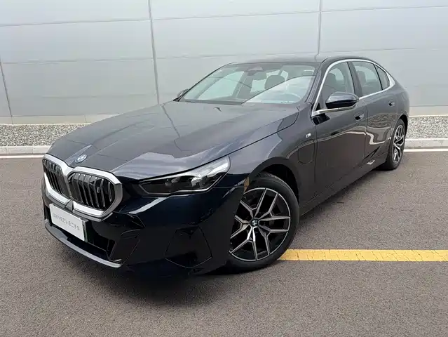 BMW i5 2025