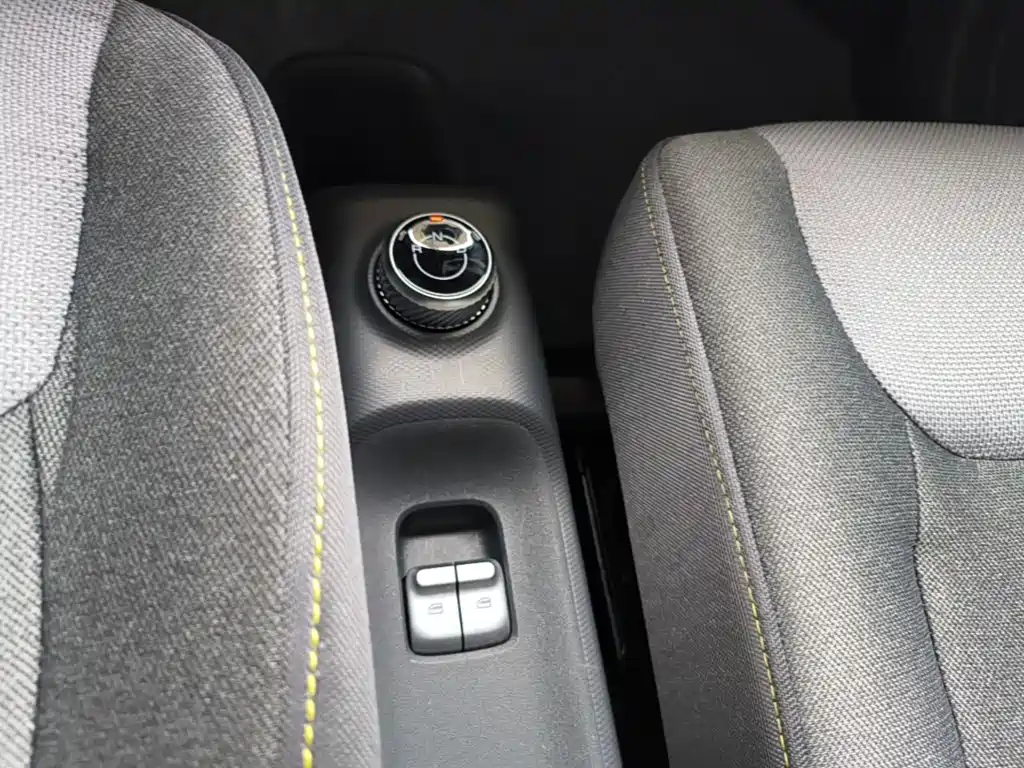 Wuling Motors Wuling Zhiguang NEV 2026 2025 Model 305km Base Version