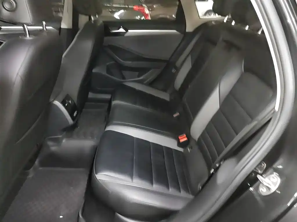 Volkswagen Sagitar 2022 280TSI DSG Soaring Edition фото 17
