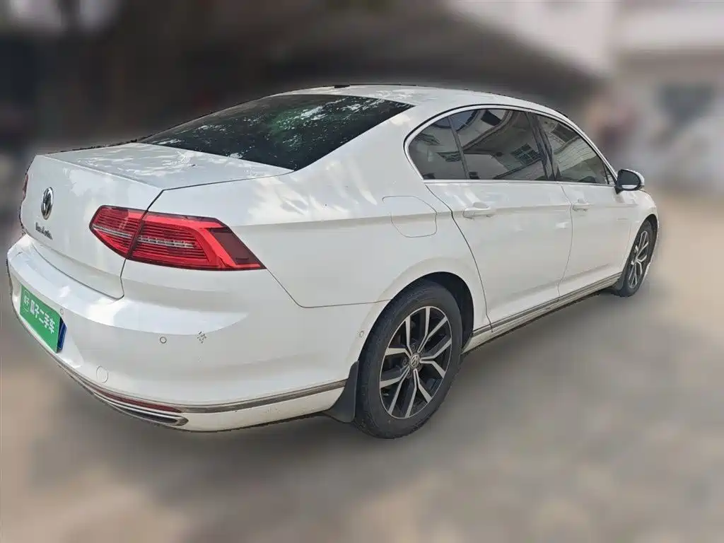 Volkswagen Magotan 2017 330TSI DSG Premium фото 5