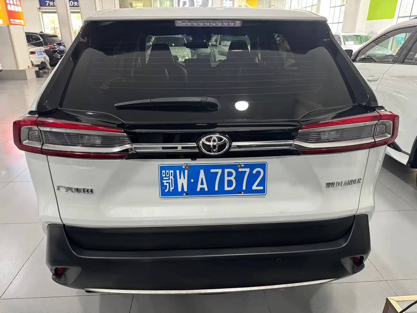 Toyota Wildlander 2022 2.0L CVT FWD Luxury PLUS Edition фото 4