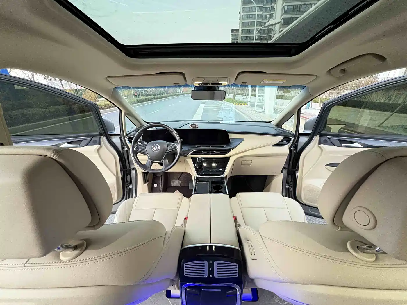 Buick GL8 2023 ES Landmaster Exclusive фото 5