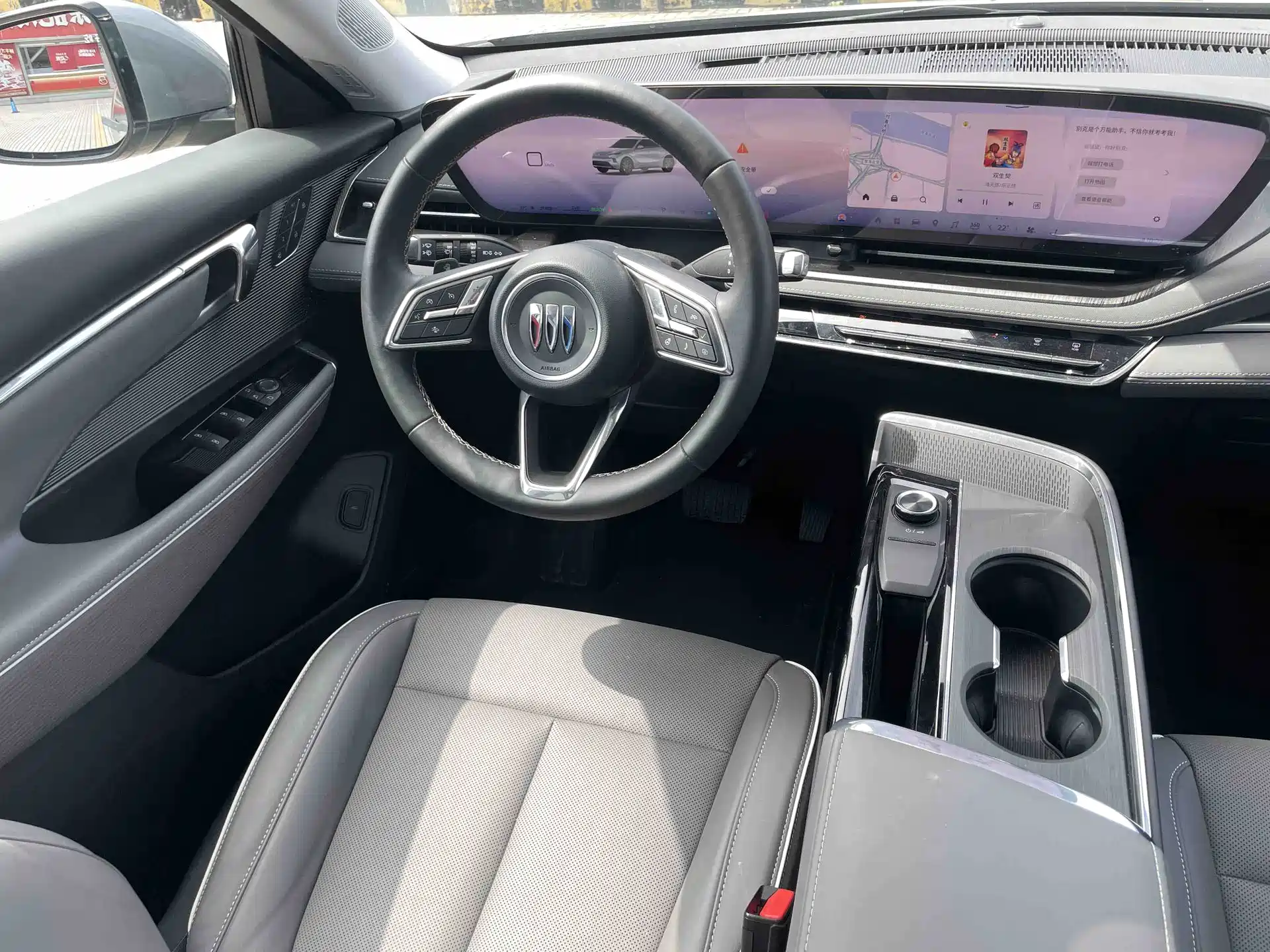 Фото 21 - Buick E5