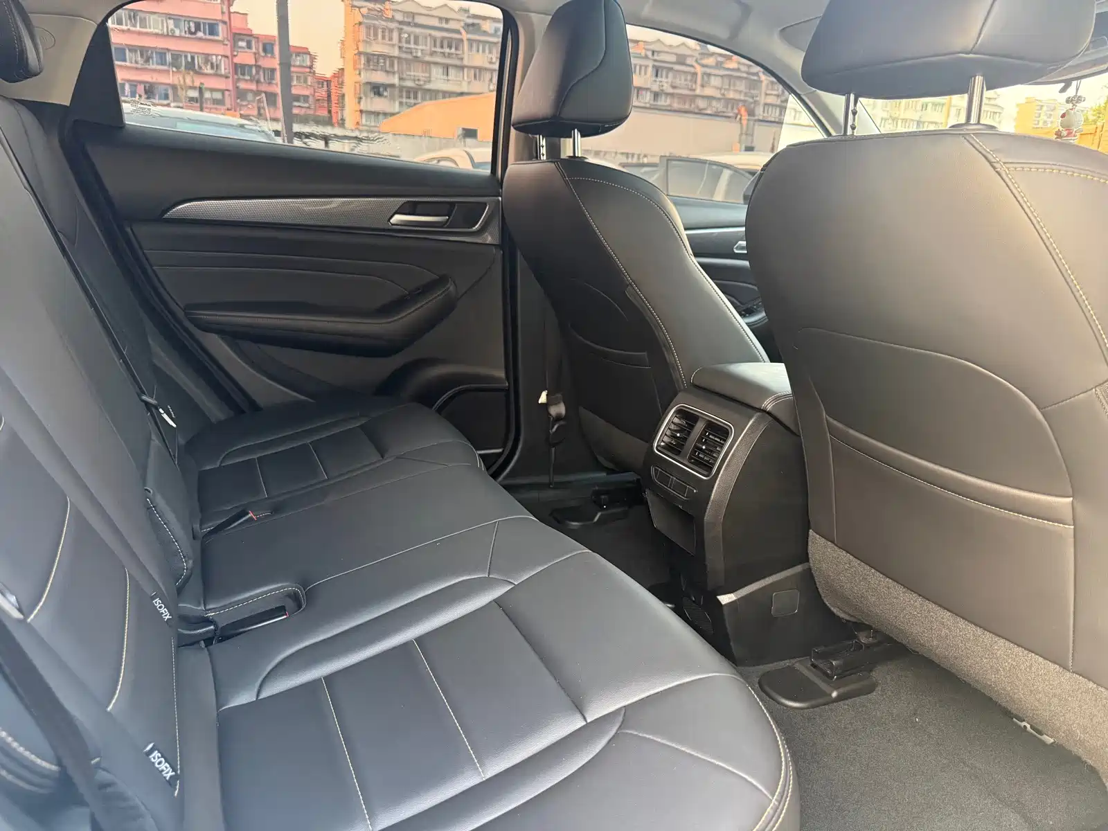 Фото 5 - Haval F7x