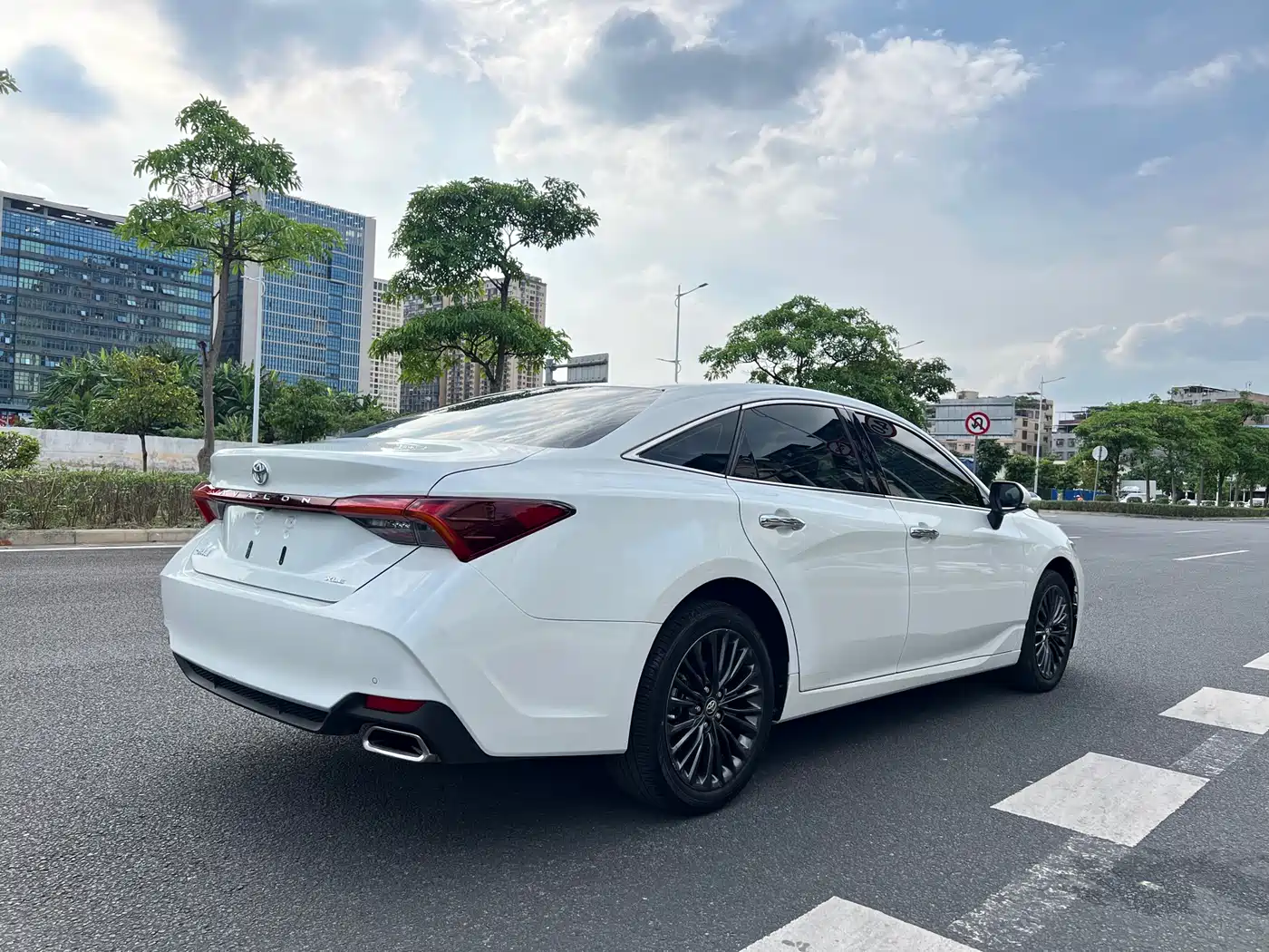 Toyota Avalon 2019 2.0L XLE Premium Edition (China VI) фото 6