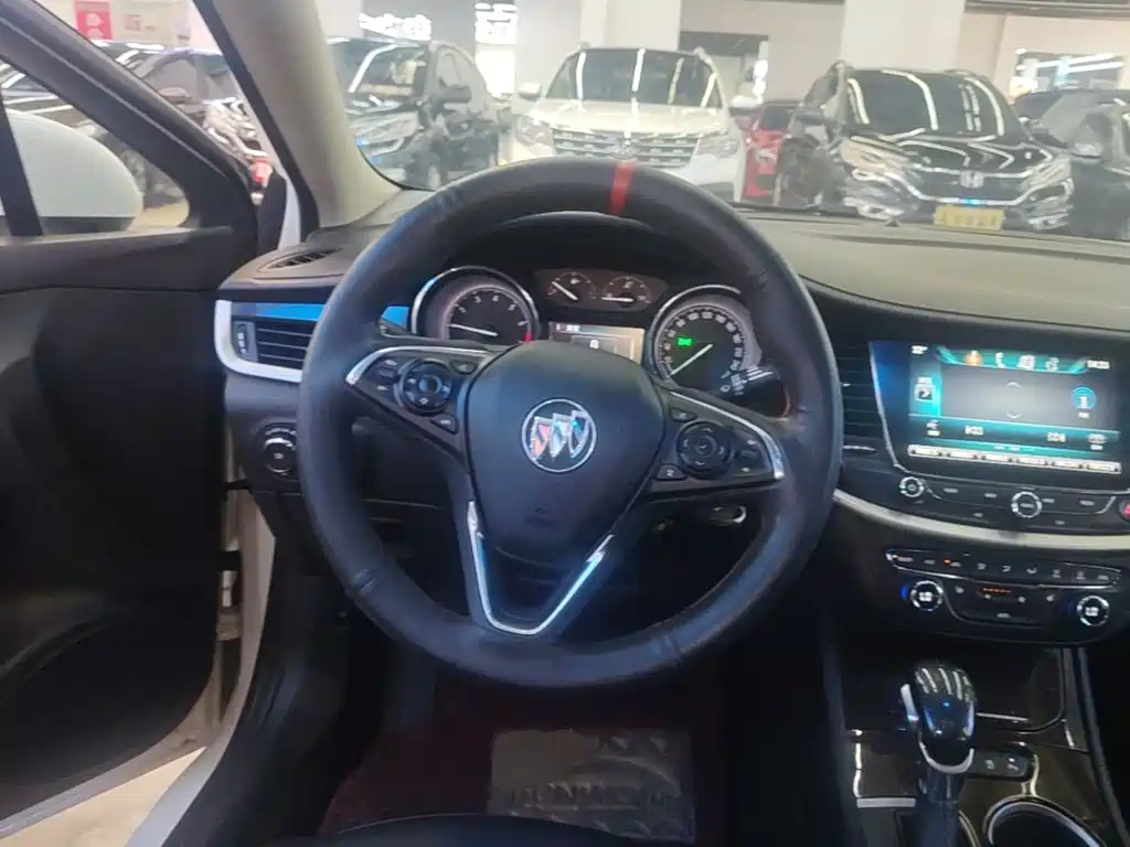 Фото 11 - Buick Verano