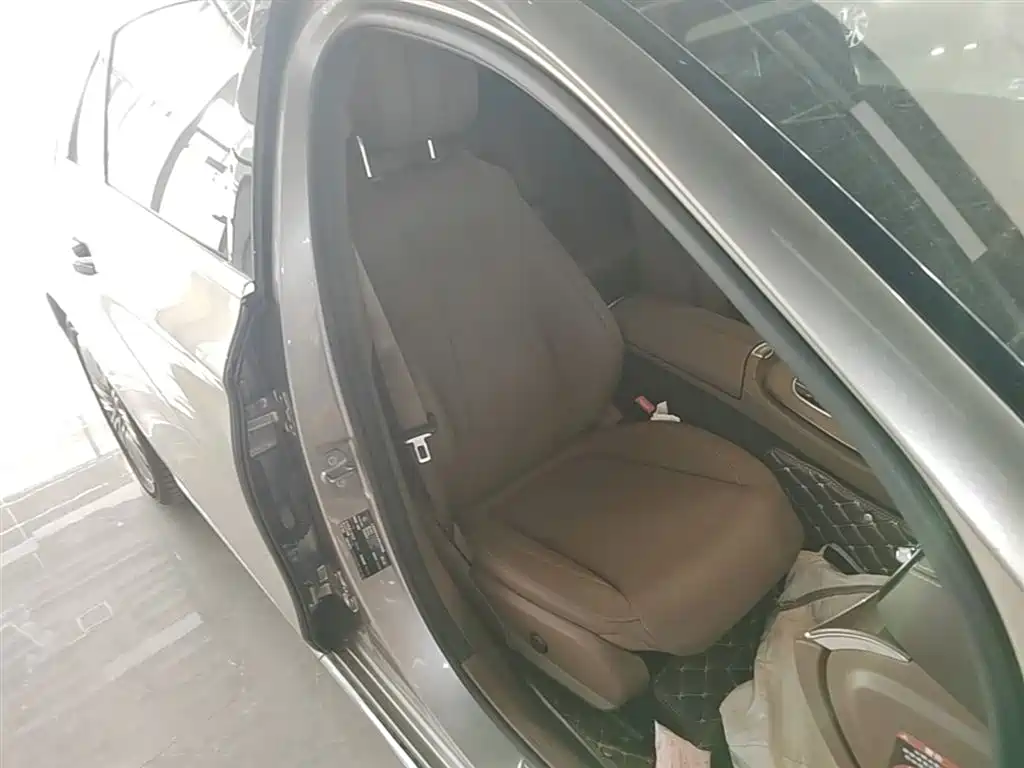 Mercedes-Benz E-Class 2021 E 300 L Luxury фото 25