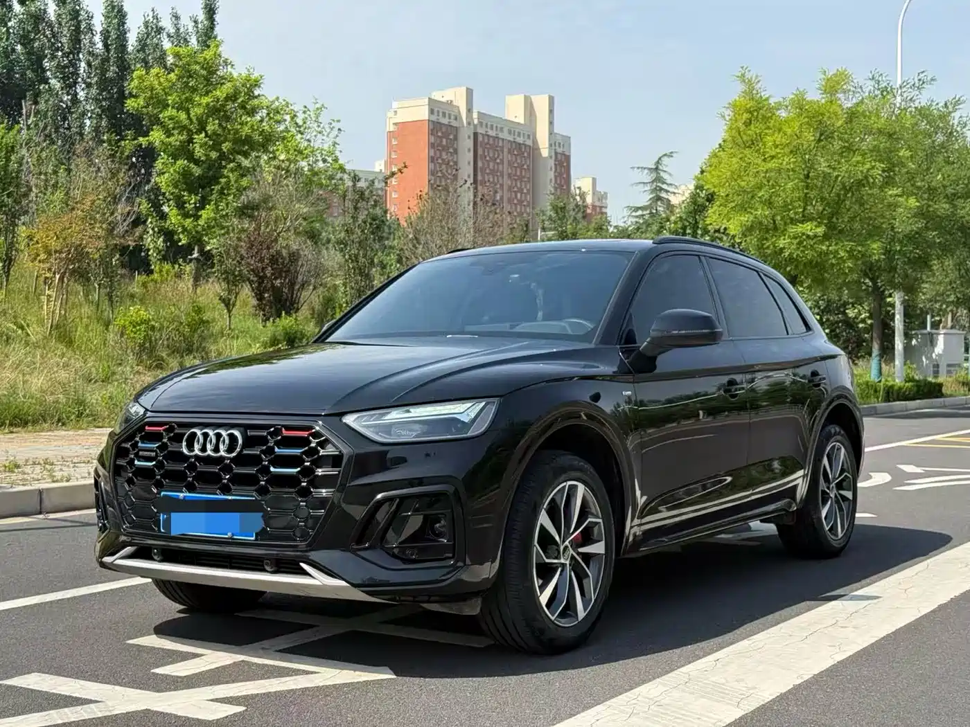 Audi Q5L 2025 40 TFSI Luxury Dynamic