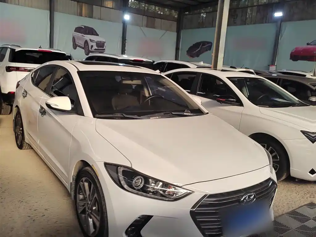 Hyundai Elantra 2016 Model 1.6L Automatic Smart Elite фото 9