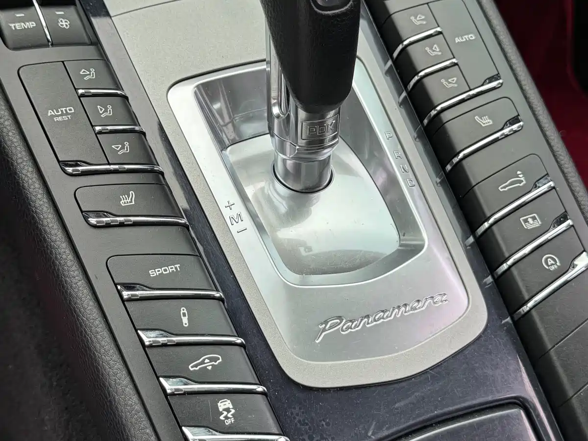 Porsche Panamera 2013 Panamera 4 Platinum Edition 3.6L фото 8
