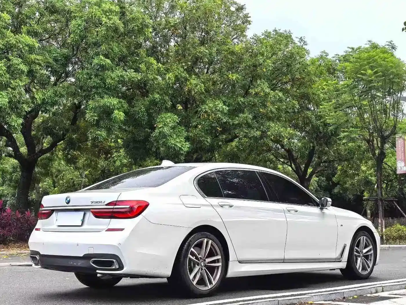 BMW 7 Series 2018 730Li Leading Type M Sport Package фото 7