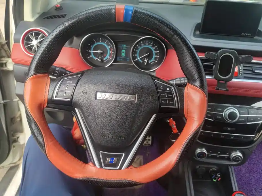 Фото 15 - Haval H1