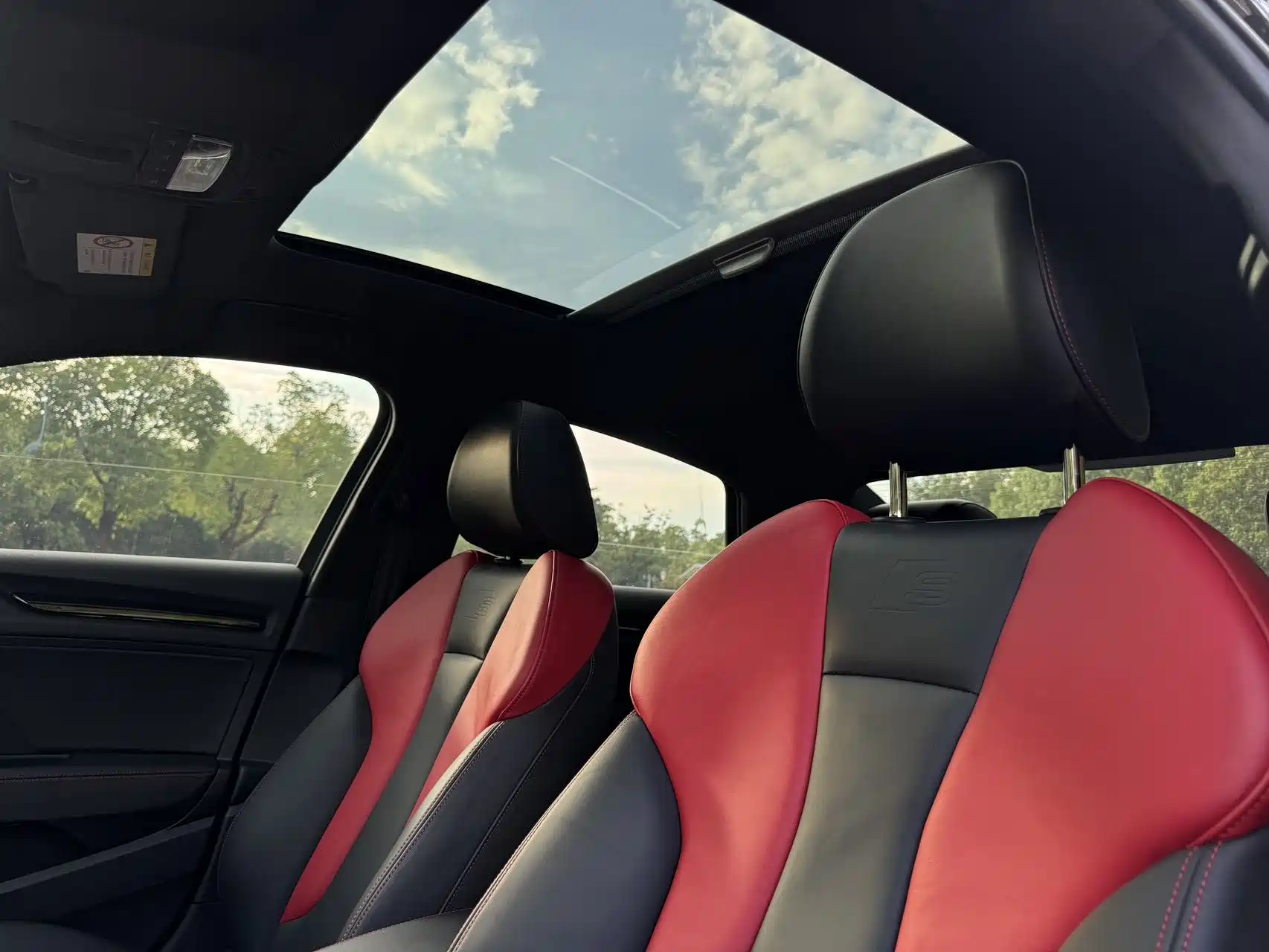 Photo 8 - Audi S3