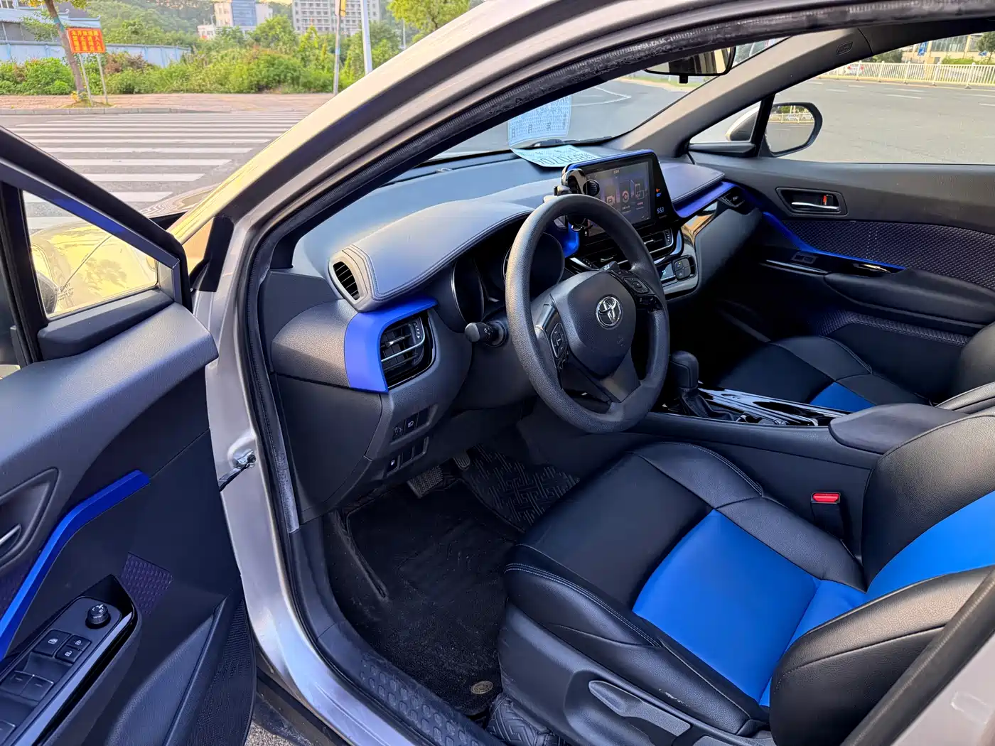 Toyota IZOA 2021 2.0L Yixiang Edition фото 4