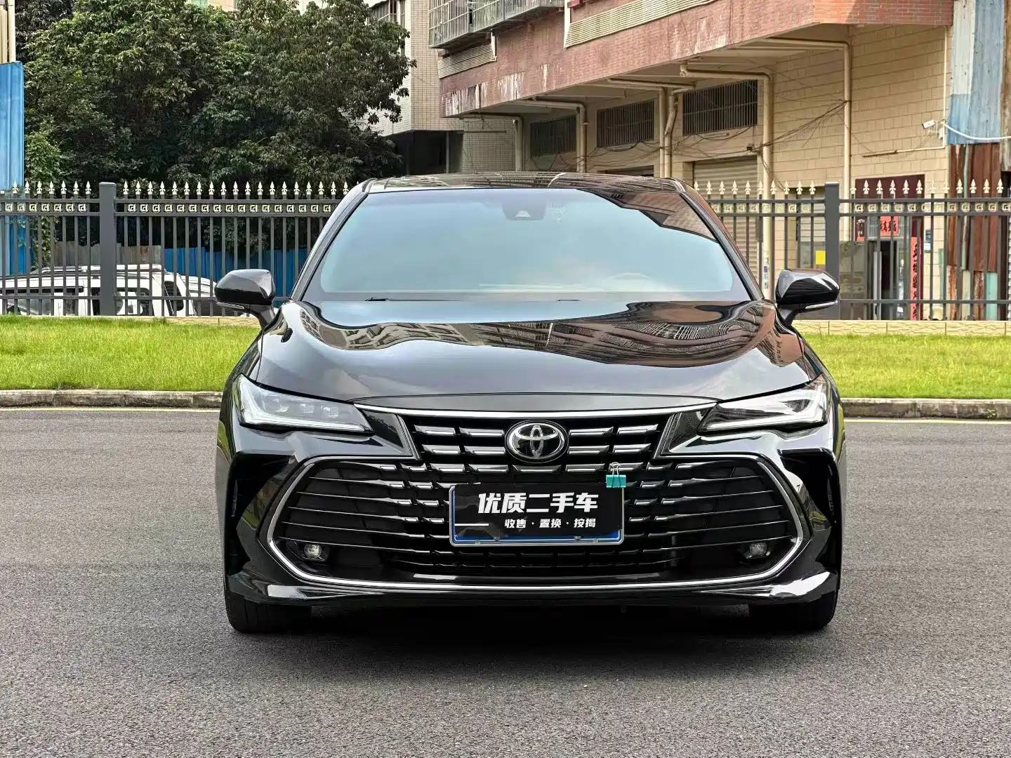 Фото 2 - Toyota Avalon
