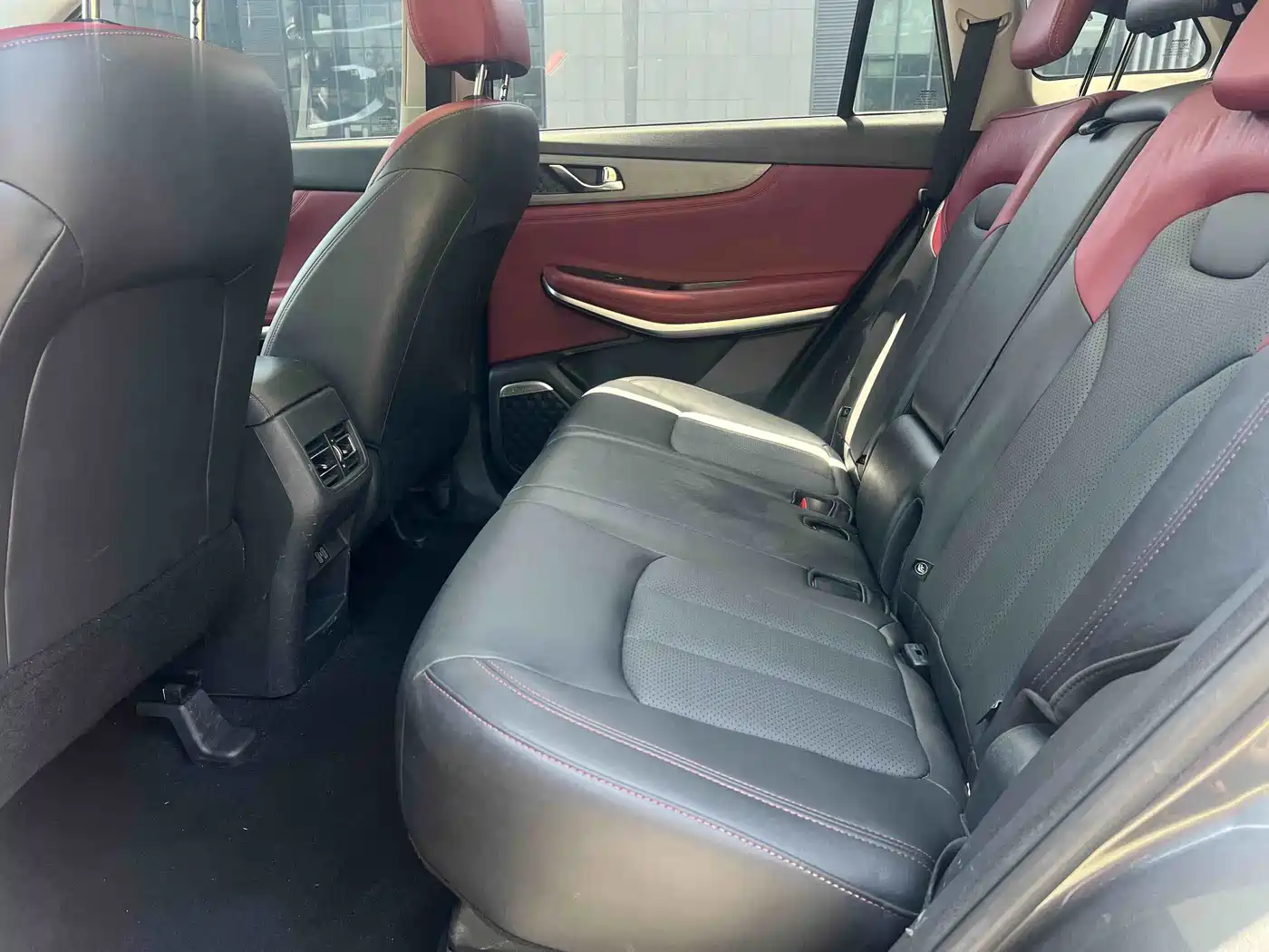 Photo 4 - Changan CS75