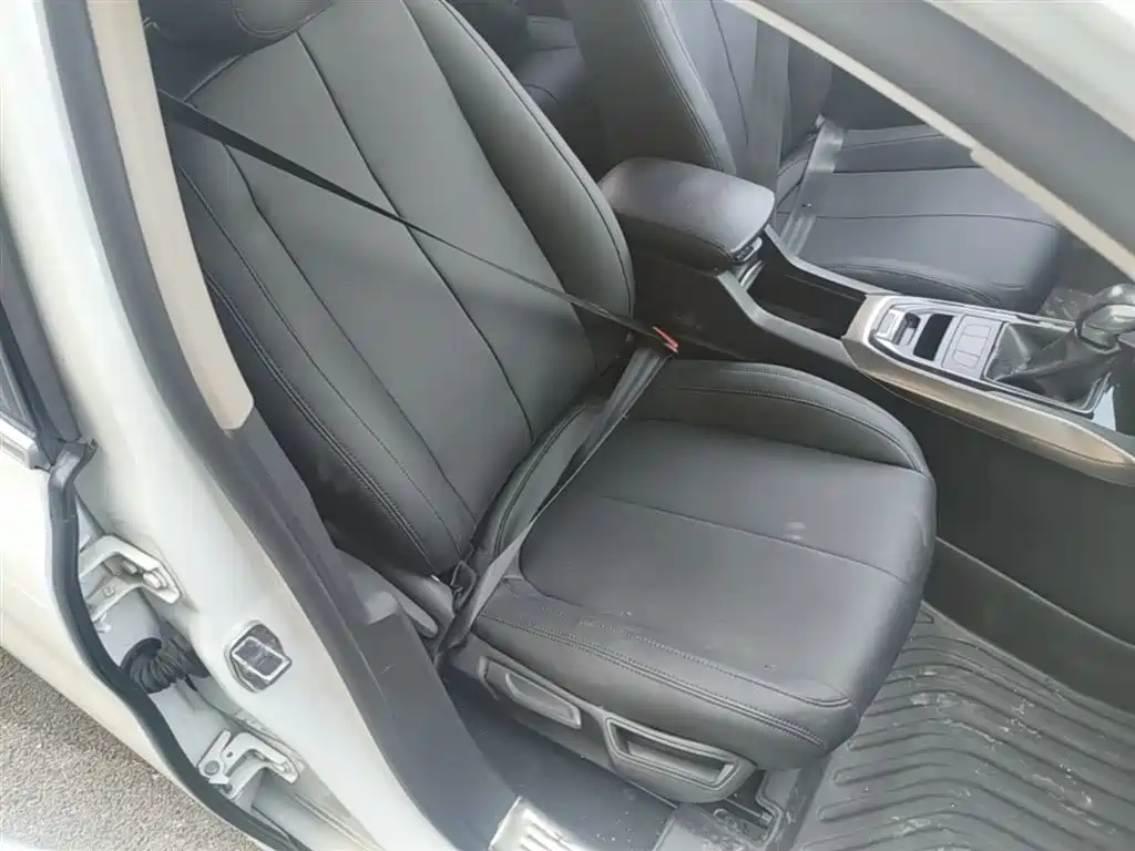 Peugeot 408 2014 1.8L Automatic Luxury Edition фото 25