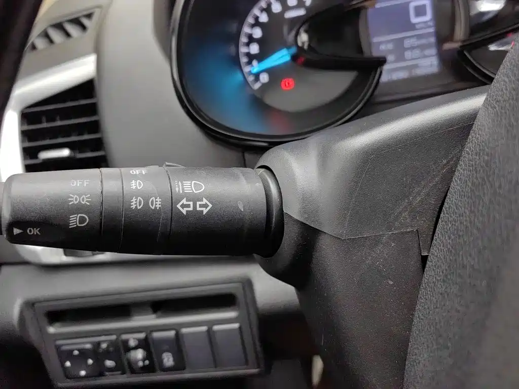 Dongfeng Aeolus Dongfeng Fengshen AX7 2015 2015 2.0L Manual Zhiyi Edition