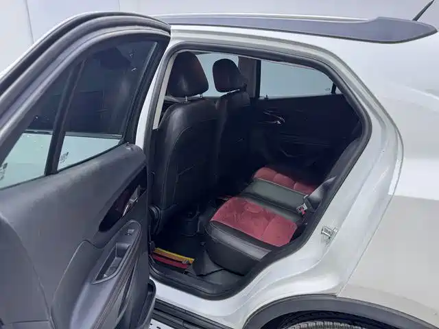 Фото 13 - Buick Encore