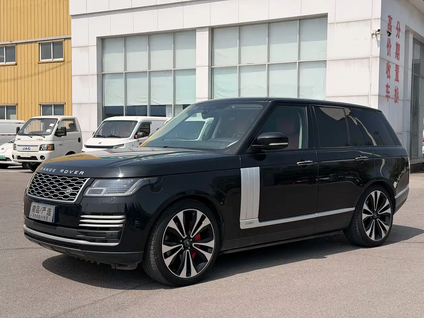 Land Rover Range Rover 2018 3.0 SC V6 Golden Age Edition фото 2