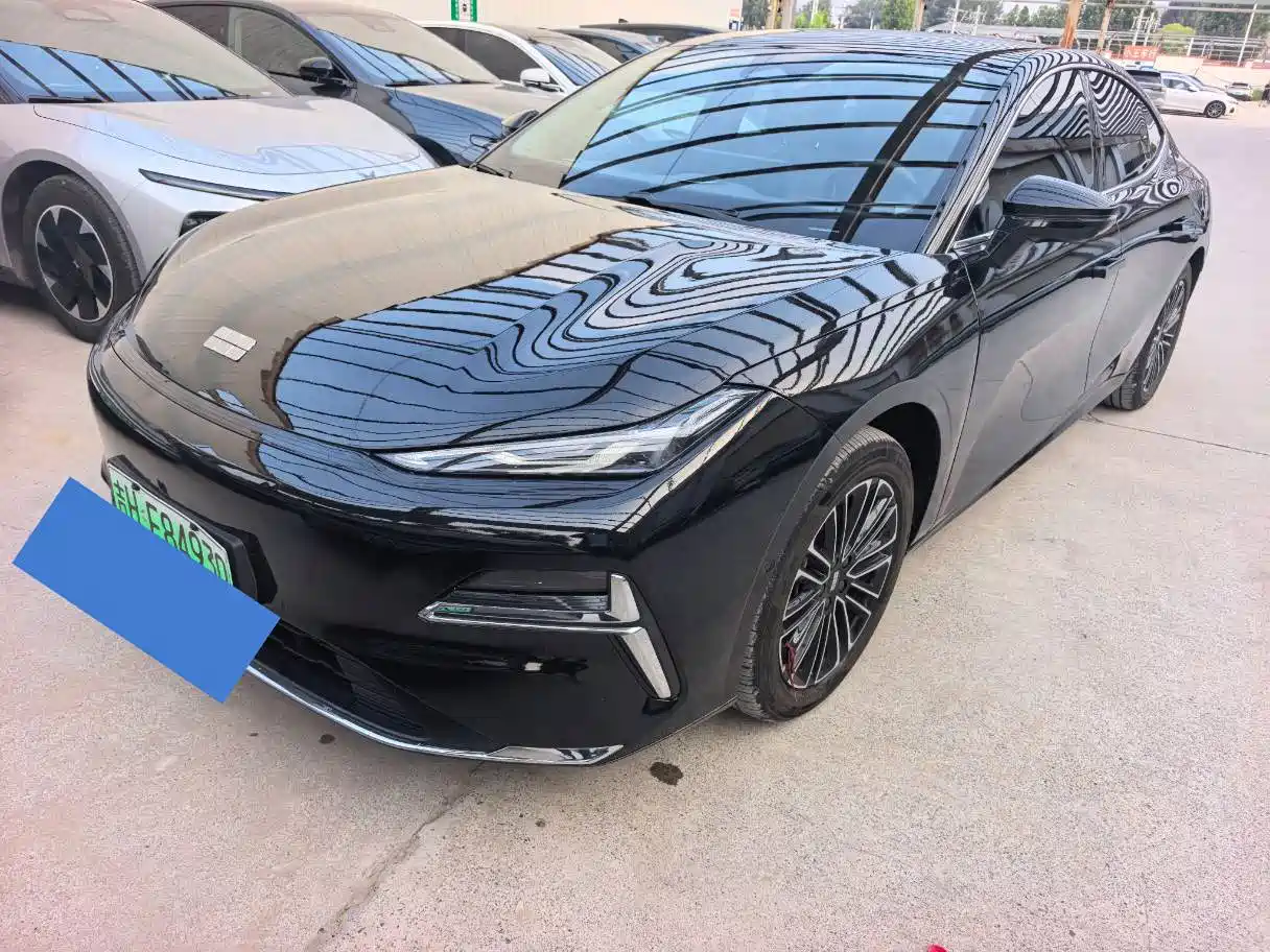 Geely Galaxy Galaxy Xingyao 8 2025