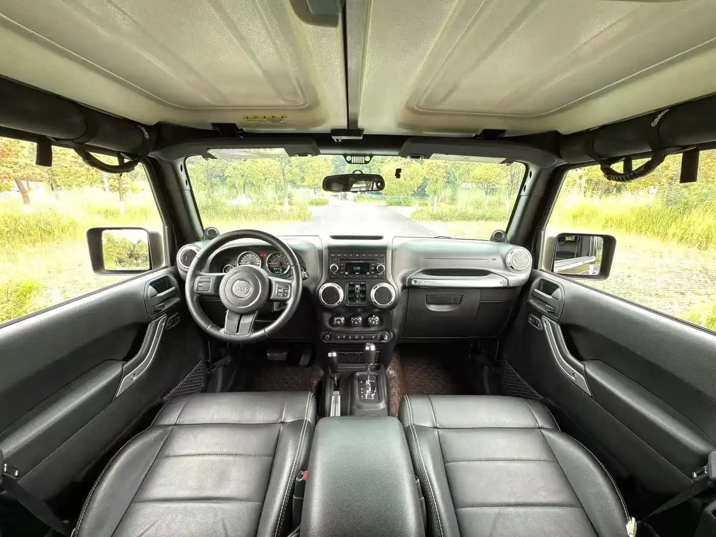 Фото 9 - Jeep Wrangler