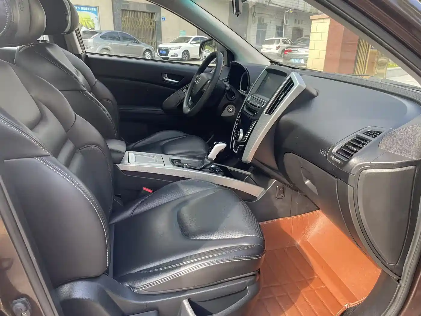 Luxgen U6 SUV 2016 2015 1.8T Innovation Upgrade