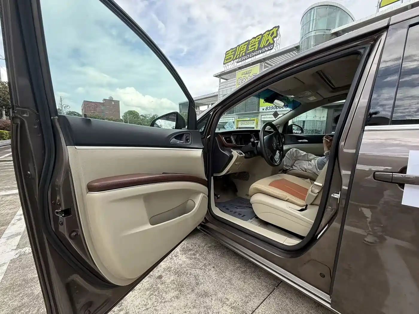 Buick GL8 2014 2.4L CT Luxury Business Comfort фото 9