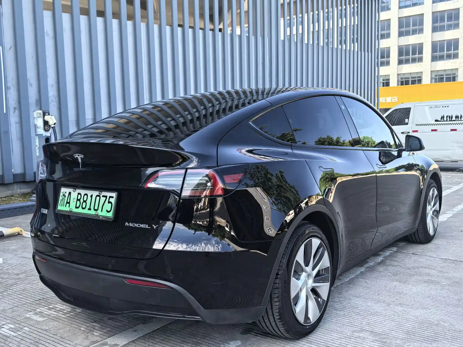 Фото 4 - Tesla Model Y
