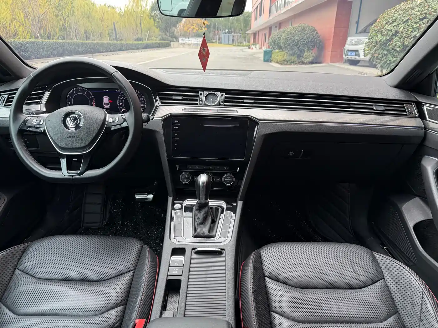 Volkswagen FAW-Volkswagen CC 2020 330TSI Glamour Version China VI фото 6