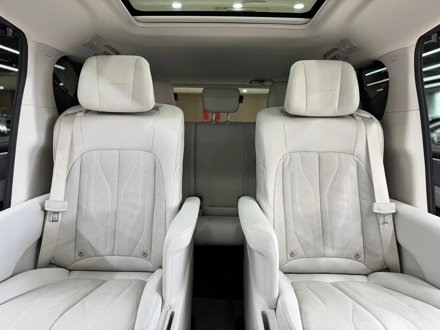 Buick GL8 New Energy 2024 Landglory Premium Edition 7-Seater фото 16