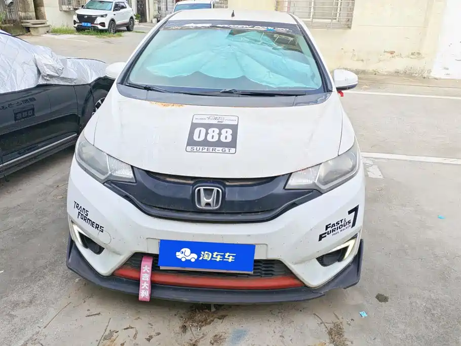 Photo 2 - Honda Fit