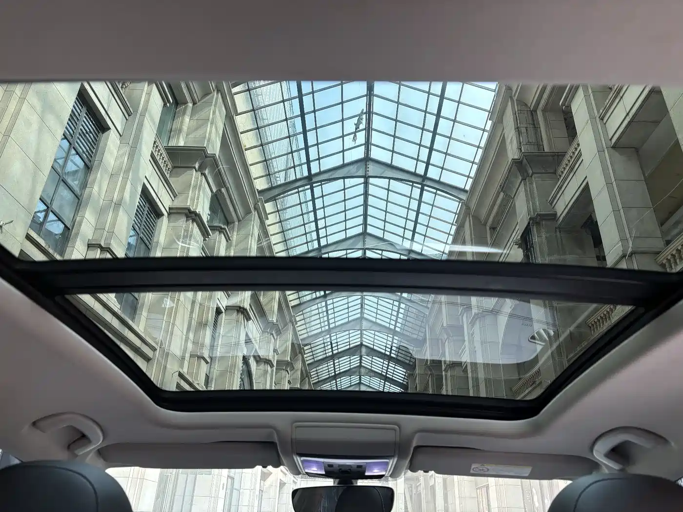 Volkswagen Passat 2022 330TSI Starlight Elite Edition фото 13