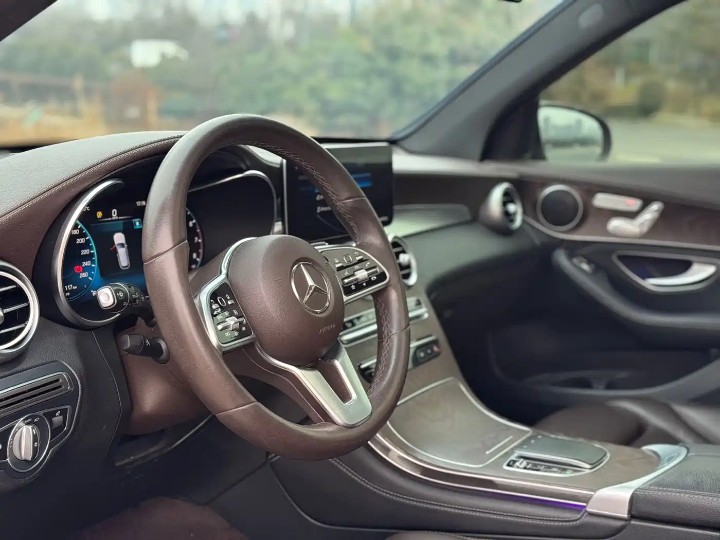 Mercedes-Benz GLC 2020 Facelift GLC 300 L 4MATIC Dynamic фото 5