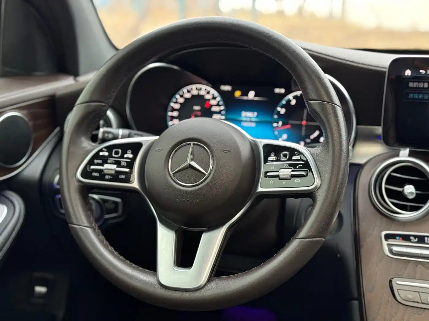 Mercedes-Benz GLC 2020 Facelift GLC 300 L 4MATIC Dynamic фото 8
