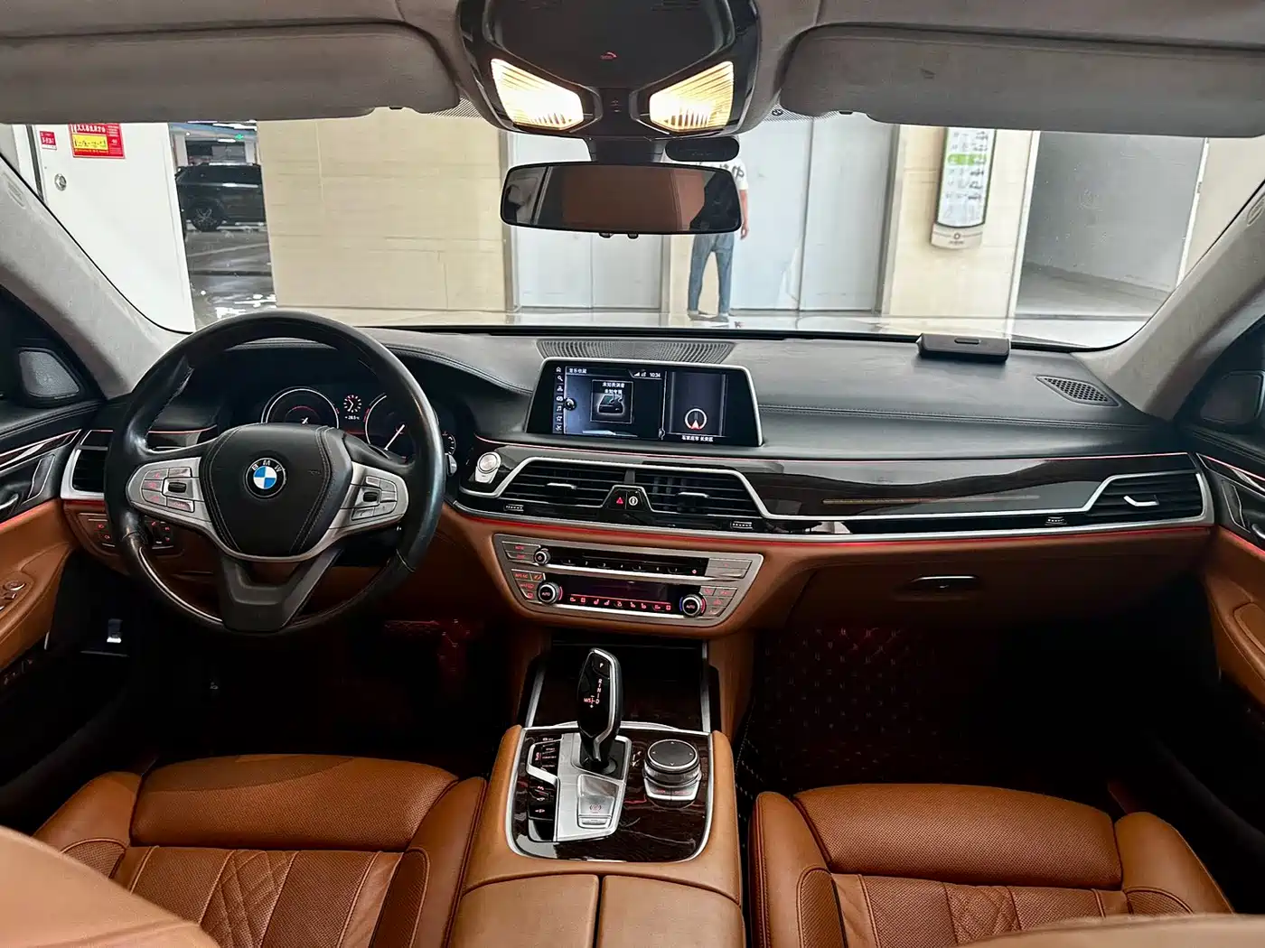 Фото 9 - BMW 7 Series