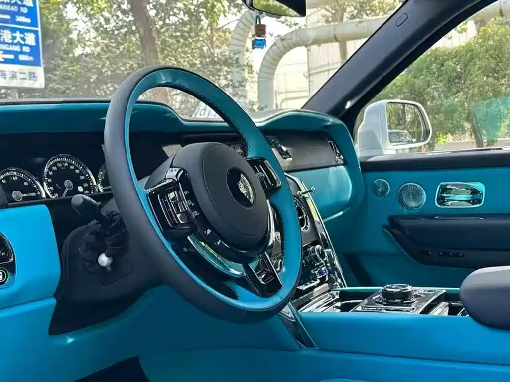 Rolls-Royce Cullinan 2025 2024 4-Seater