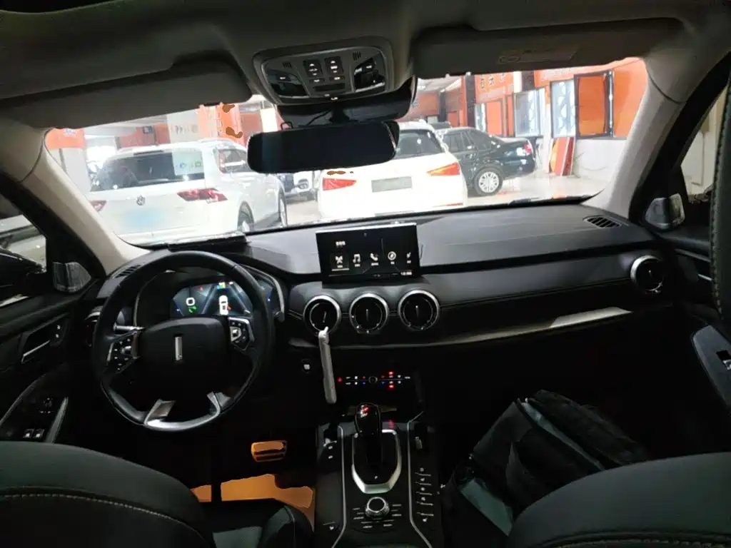 WEY VV6 2019 2019 2.0T 2WD Ultra Luxury China VI